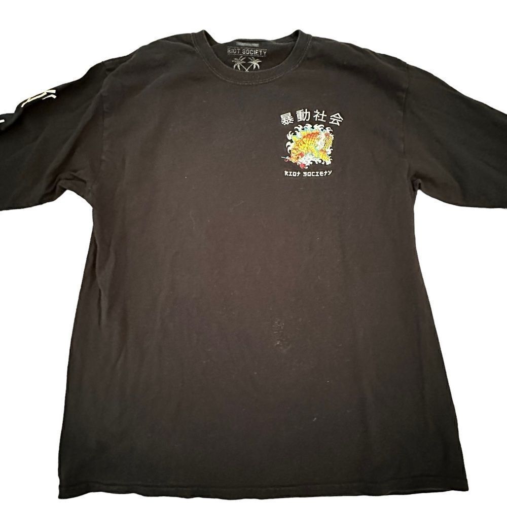 Riot Society ~ Black long sleeved Tee ~ Asian Koi design ~ size Large